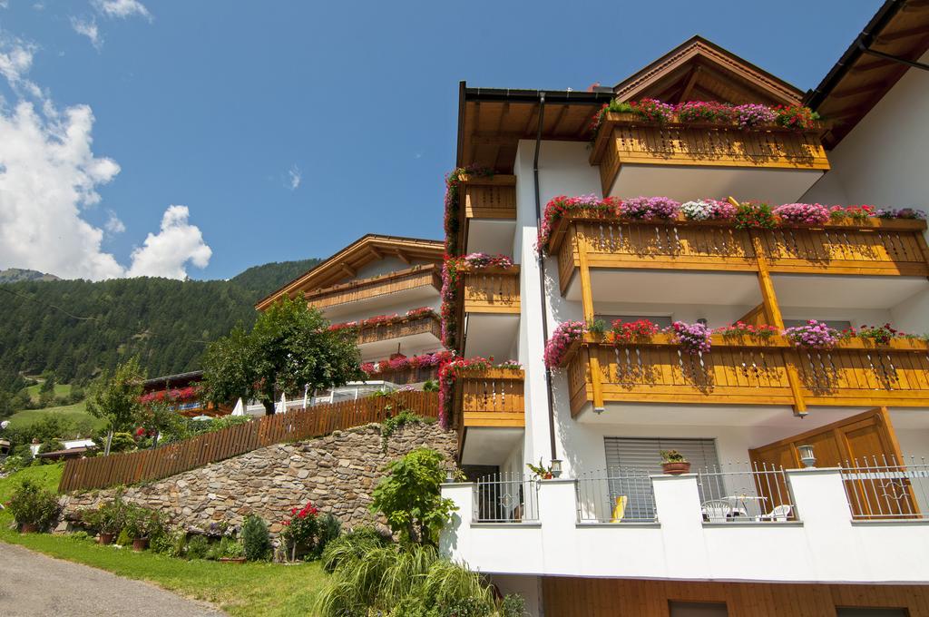 Gasthaus Jaufenblick San Martino In Passiria  Exteriör bild